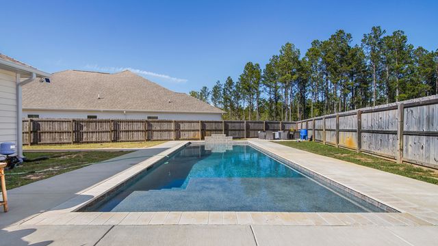 15 Hammock Circle, Freeport, FL 32439