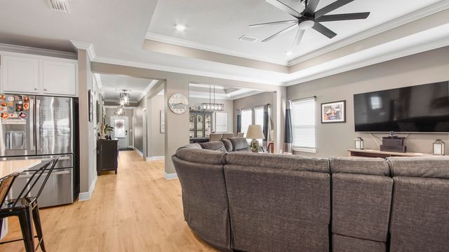 15 Hammock Circle, Freeport, FL 32439