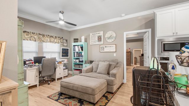 15 Hammock Circle, Freeport, FL 32439