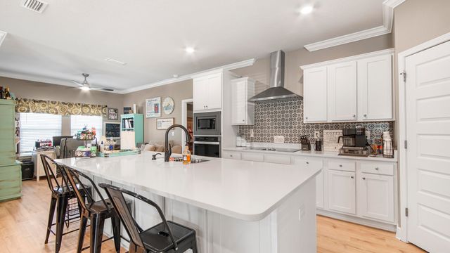 15 Hammock Circle, Freeport, FL 32439