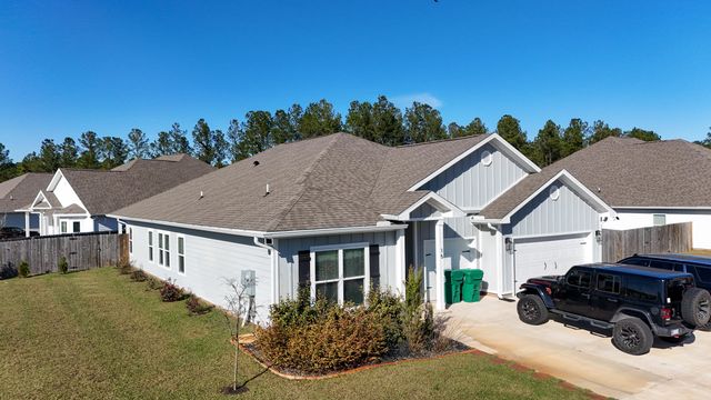15 Hammock Circle, Freeport, FL 32439