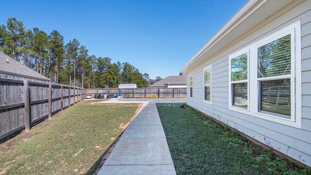 15 Hammock Circle, Freeport, FL 32439