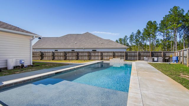 15 Hammock Circle, Freeport, FL 32439