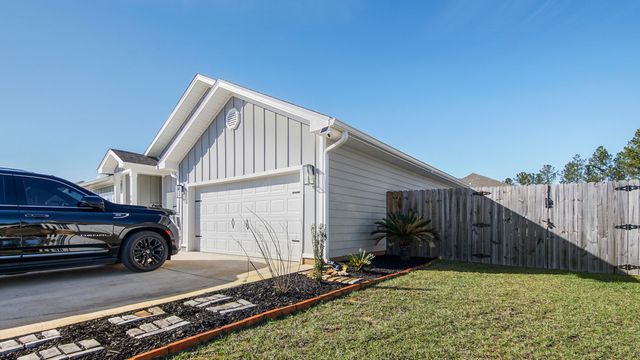 15 Hammock Circle, Freeport, FL 32439