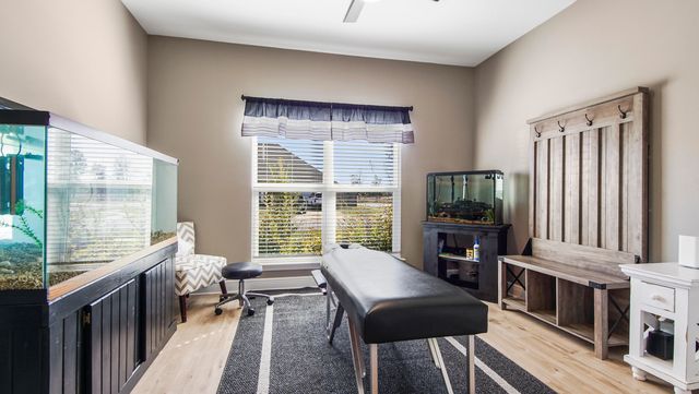 15 Hammock Circle, Freeport, FL 32439