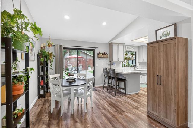 9332 Mapleview Way, Elk Grove, CA 95758