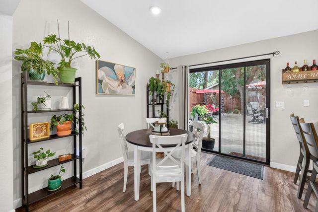 9332 Mapleview Way, Elk Grove, CA 95758