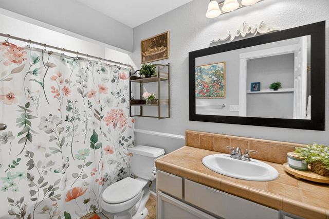 9332 Mapleview Way, Elk Grove, CA 95758