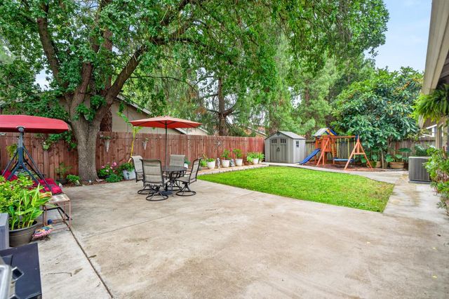 9332 Mapleview Way, Elk Grove, CA 95758