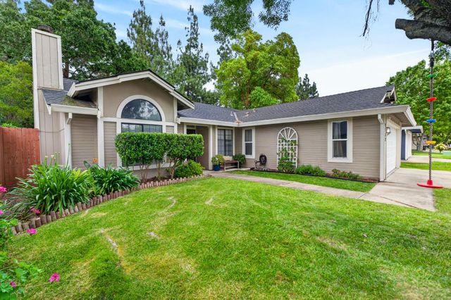 9332 Mapleview Way, Elk Grove, CA 95758