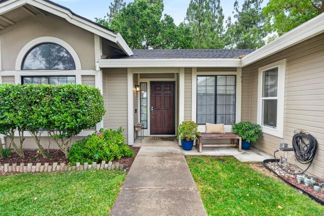 9332 Mapleview Way, Elk Grove, CA 95758