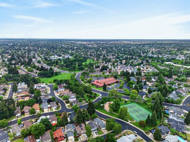 9332 Mapleview Way, Elk Grove, CA 95758