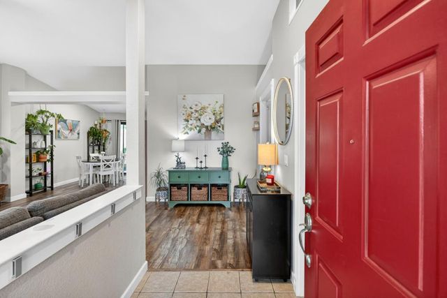 9332 Mapleview Way, Elk Grove, CA 95758