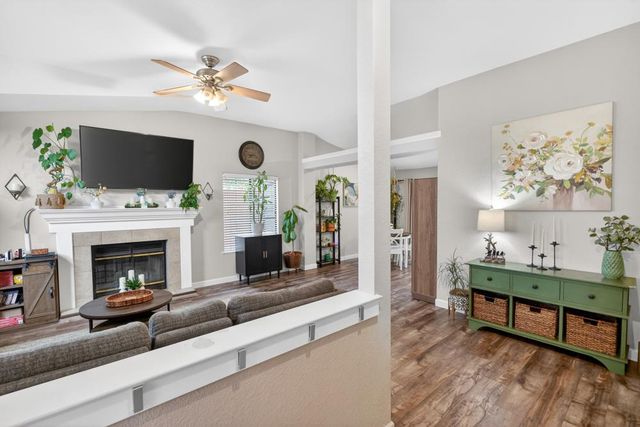 9332 Mapleview Way, Elk Grove, CA 95758