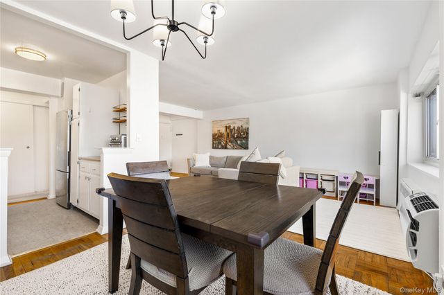 45 E Hartsdale Avenue 6L, Hartsdale, NY 10530