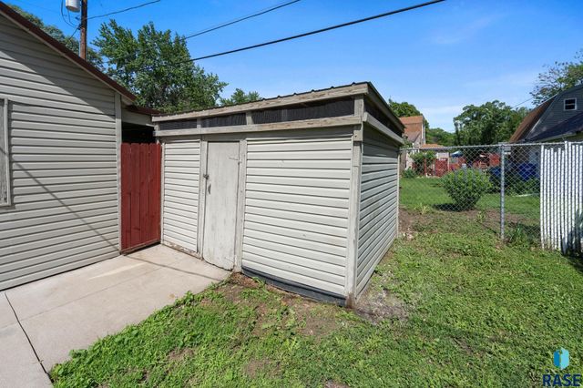 1520 N Highland Ave Avenue, Sioux Falls, SD 57103