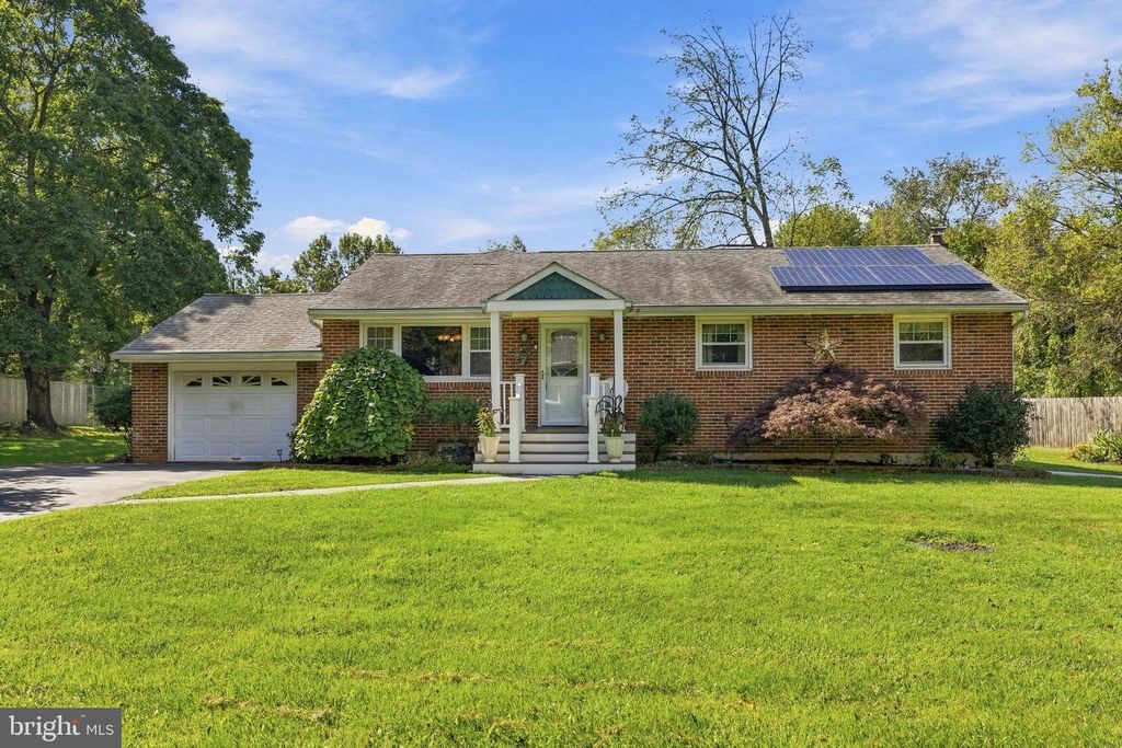 92 EVERGREEN DR, DOYLESTOWN, PA 18901 — exterior