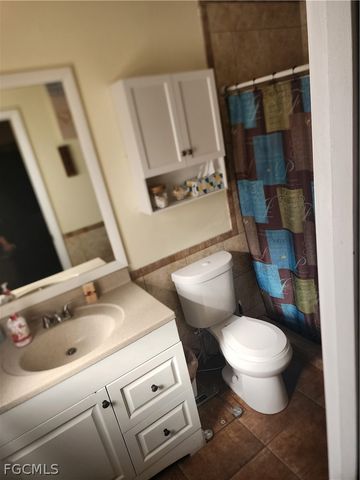 2102 SE 8th TER, Cape Coral, FL 33990