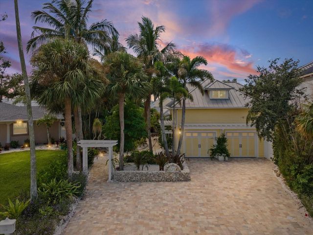 1828 VENETIAN POINT DRIVE, Clearwater, FL 33755