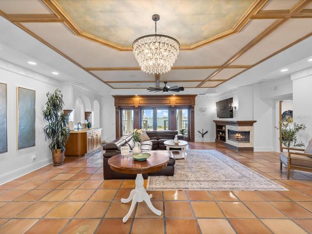 1828 VENETIAN POINT DRIVE, Clearwater, FL 33755
