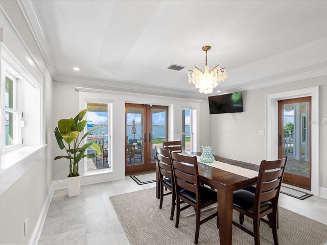 1828 VENETIAN POINT DRIVE, Clearwater, FL 33755