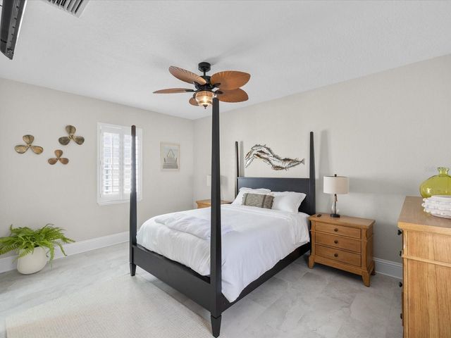 1828 VENETIAN POINT DRIVE, Clearwater, FL 33755