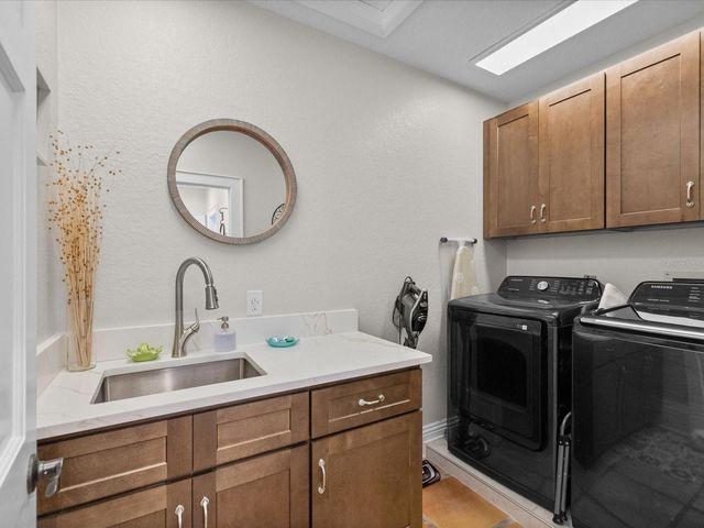 1828 VENETIAN POINT DRIVE, Clearwater, FL 33755
