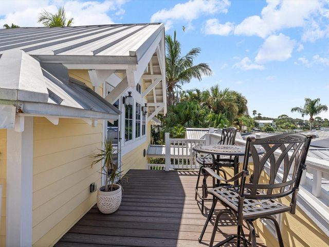 1828 VENETIAN POINT DRIVE, Clearwater, FL 33755
