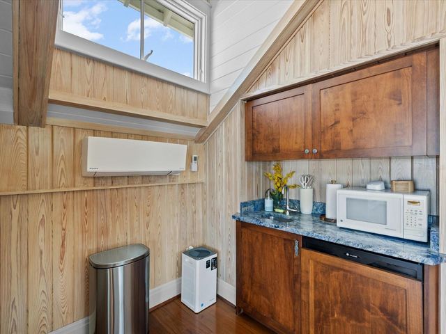 1828 VENETIAN POINT DRIVE, Clearwater, FL 33755
