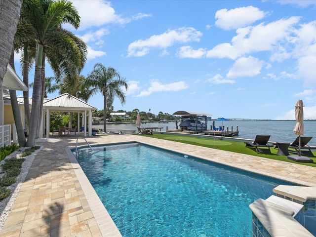 1828 VENETIAN POINT DRIVE, Clearwater, FL 33755