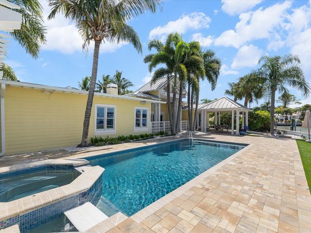 1828 VENETIAN POINT DRIVE, Clearwater, FL 33755