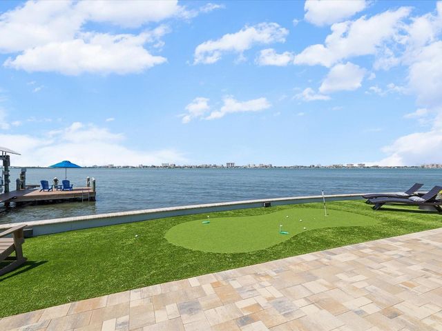 1828 VENETIAN POINT DRIVE, Clearwater, FL 33755