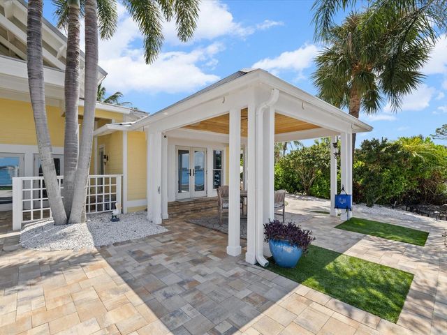 1828 VENETIAN POINT DRIVE, Clearwater, FL 33755