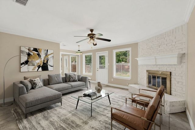 5908 Willow Valley Drive, Arlington, TX 76017