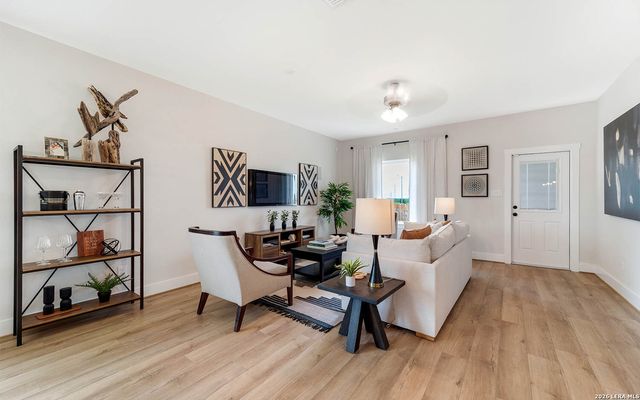 13011 AUDREY HBR, Von Ormy, TX 78073