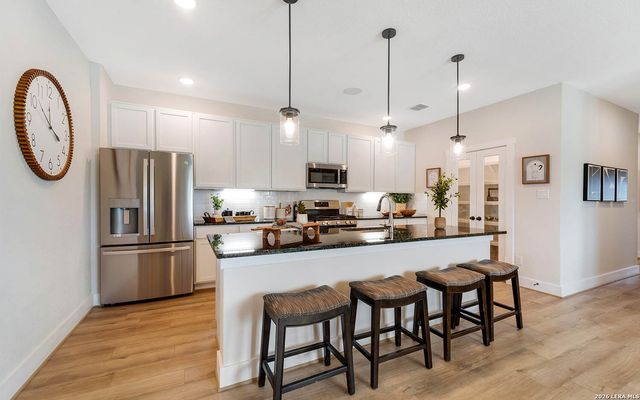 13011 AUDREY HBR, Von Ormy, TX 78073