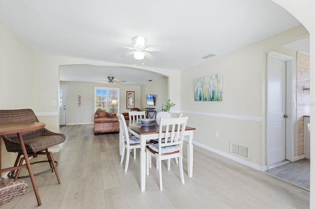 24 N OAKWOOD DRIVE N 24, Englewood, FL 34223