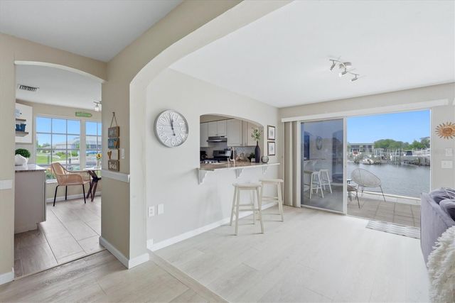 24 N OAKWOOD DRIVE N 24, Englewood, FL 34223