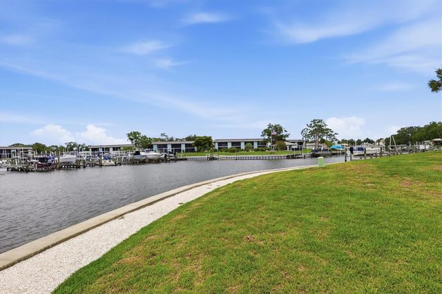 24 N OAKWOOD DRIVE N 24, Englewood, FL 34223
