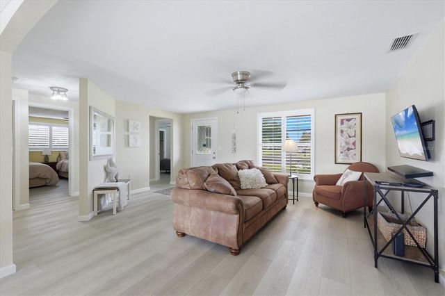 24 N OAKWOOD DRIVE N 24, Englewood, FL 34223