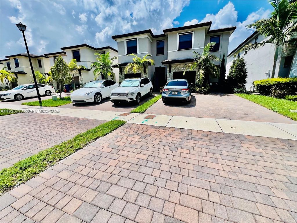 25532 SW 108th Ave 0, Homestead, FL 33032
