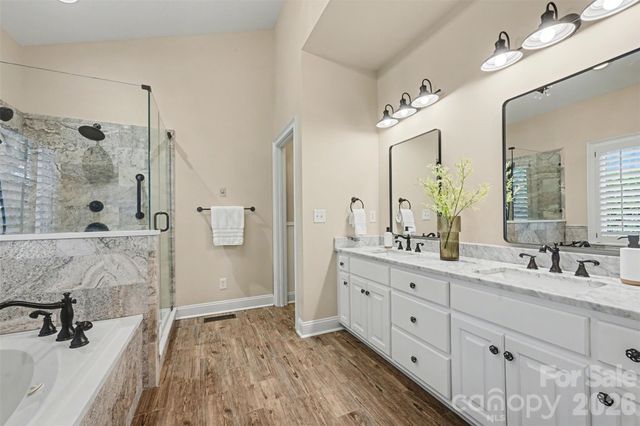 7321 Timberneck Court, Charlotte, NC 28277