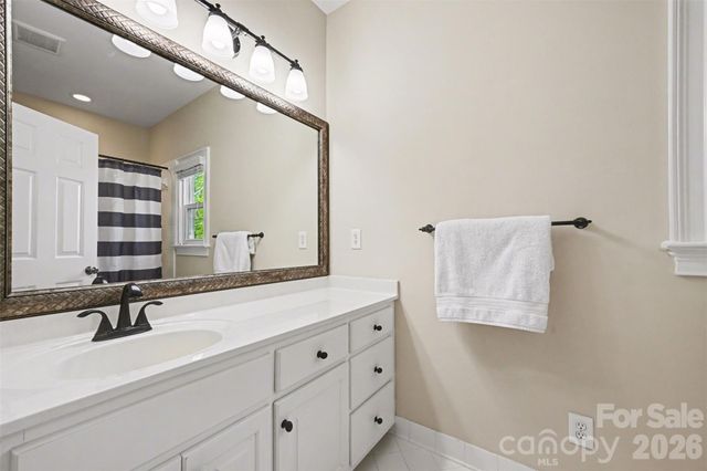 7321 Timberneck Court, Charlotte, NC 28277