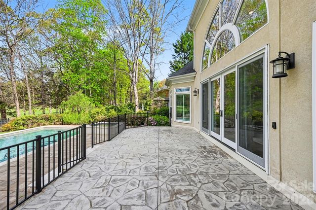 7321 Timberneck Court, Charlotte, NC 28277