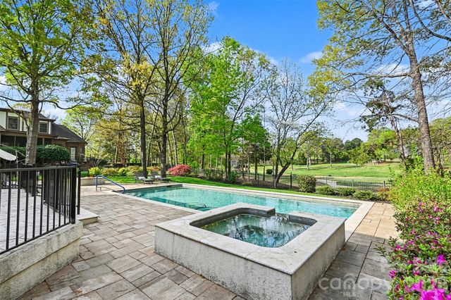 7321 Timberneck Court, Charlotte, NC 28277