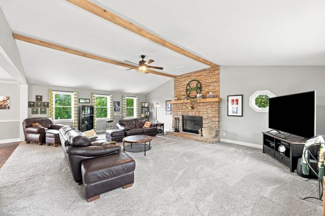 344 Peach Valley Rd, Gallatin, TN 37066