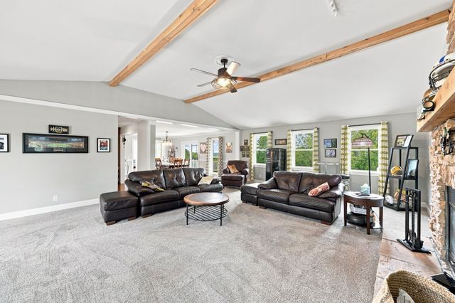 344 Peach Valley Rd, Gallatin, TN 37066
