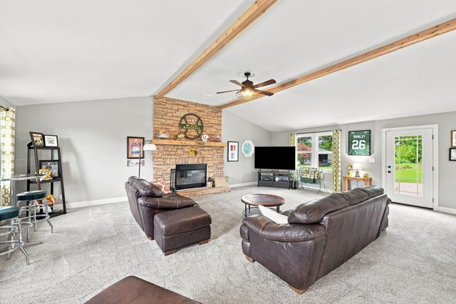 344 Peach Valley Rd, Gallatin, TN 37066