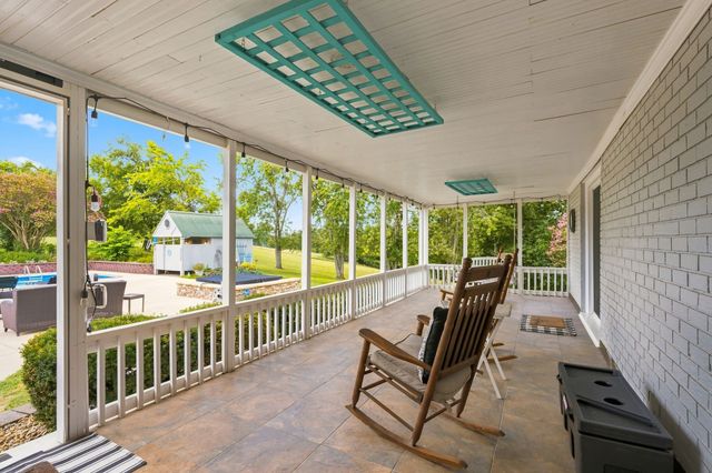 344 Peach Valley Rd, Gallatin, TN 37066