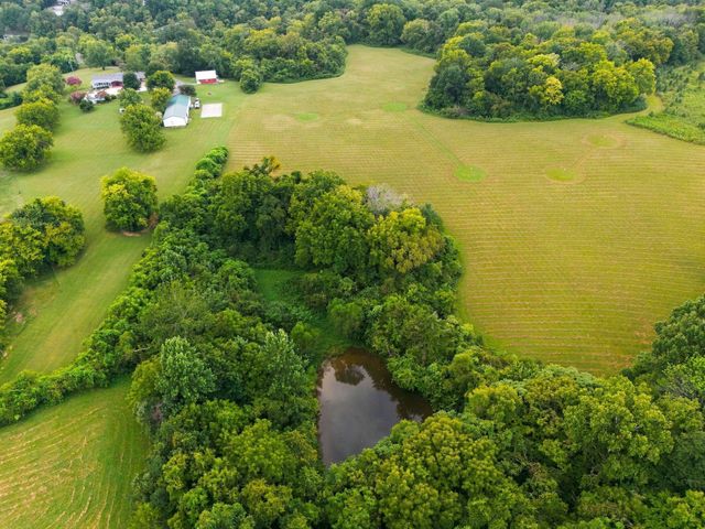 344 Peach Valley Rd, Gallatin, TN 37066